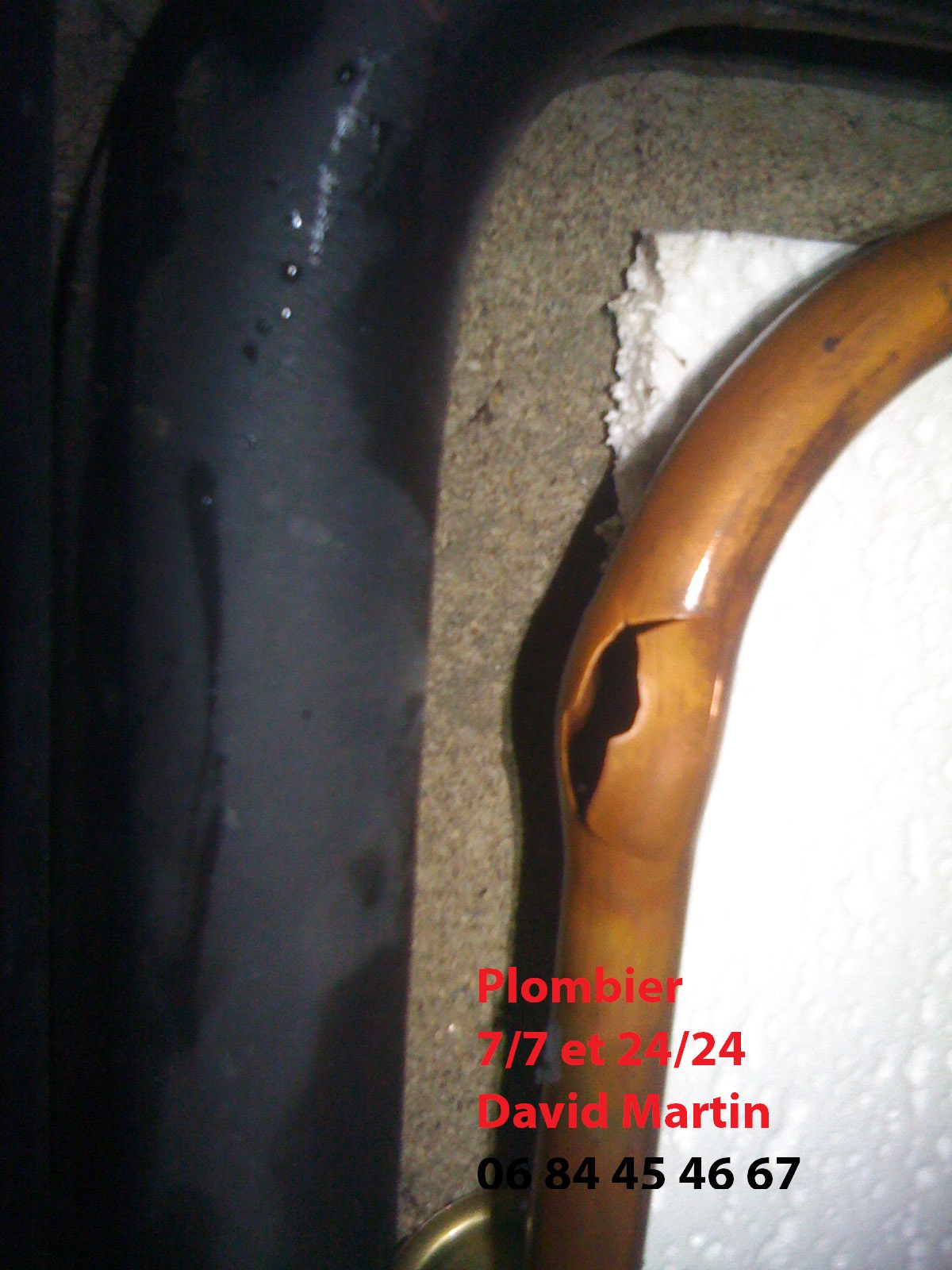 Tuyauterie gelée, tuyau cuivre perçé, Plomberie dépannage Lentilly 69210 dégat des eaux, plombier Lentilly agréé assurance.